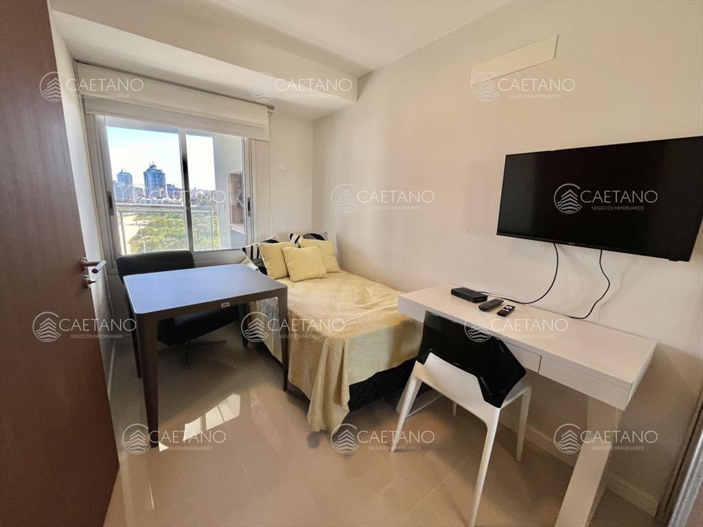 Venta apartamento en Punta del Este con vista al