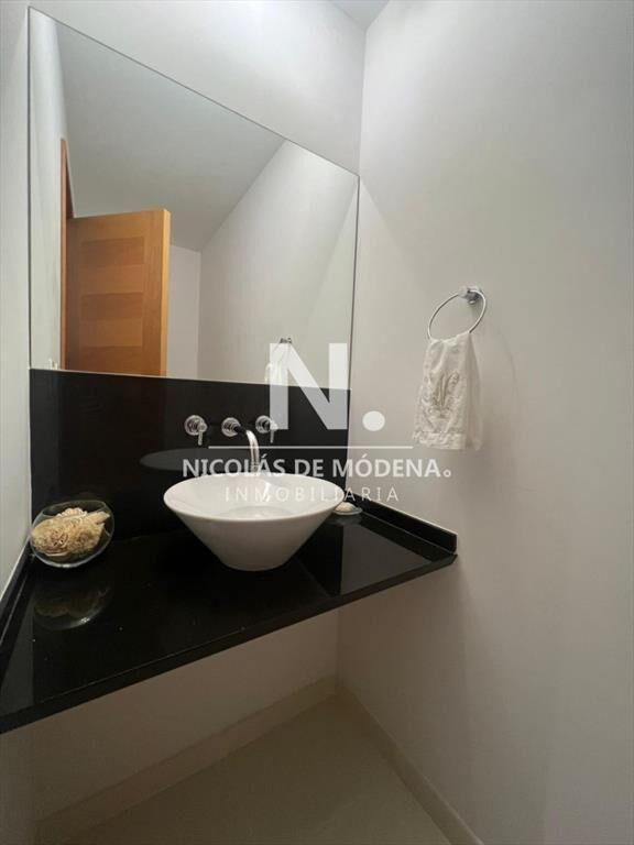 Departamento de 2 dormitorios en venta en Seasons