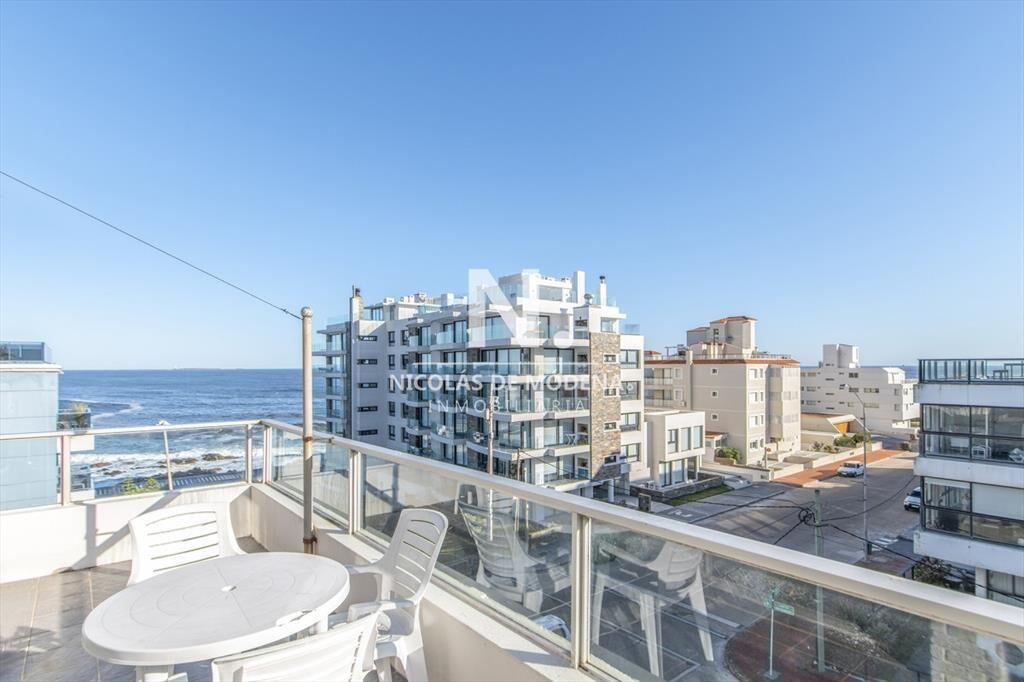 Vende apartamento de 3 dormitorios en Península