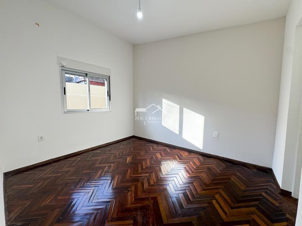 Venta apartamento de 1 dormitorio, planta baja- Carrasco No