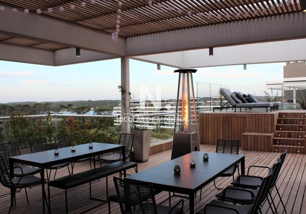 Exclusivo Penthouse en torre de Categoria