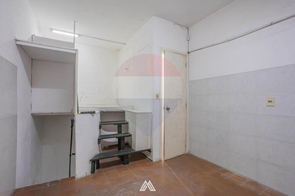 VENTA LOCAL COMERCIAL EN GALERIA CORDON