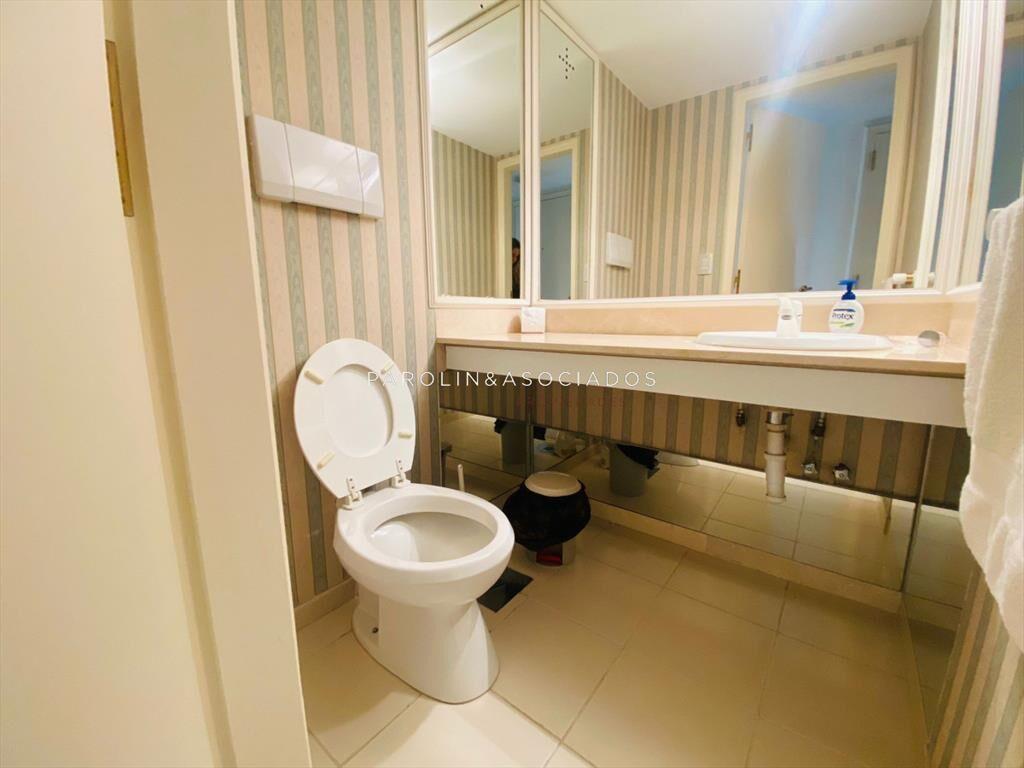 Apartamento de 3 dormitorios en venta en Punta