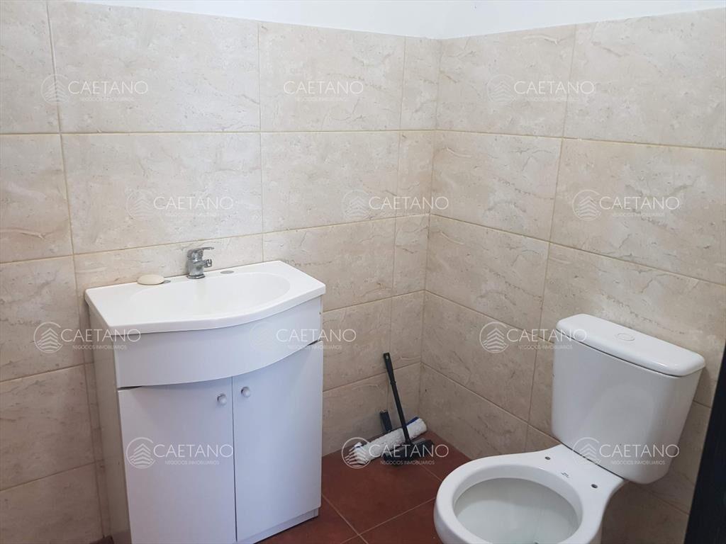 Excelente galpon con oficinas, 600 m2, en