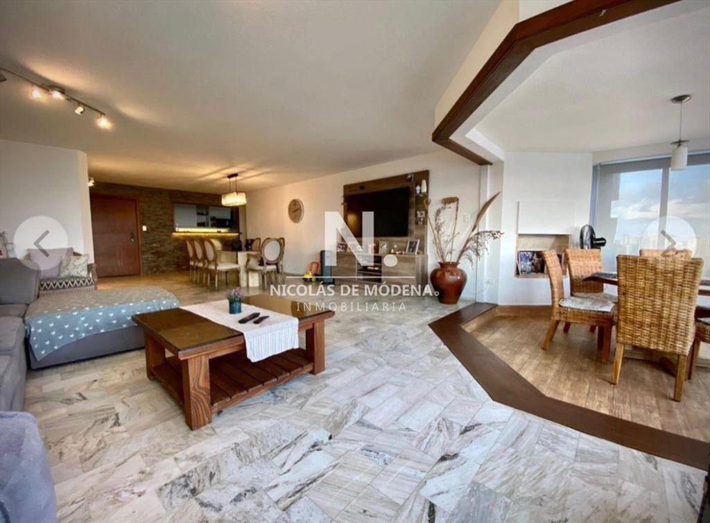 Vende apartamento 3 dormitorios en suite, en del