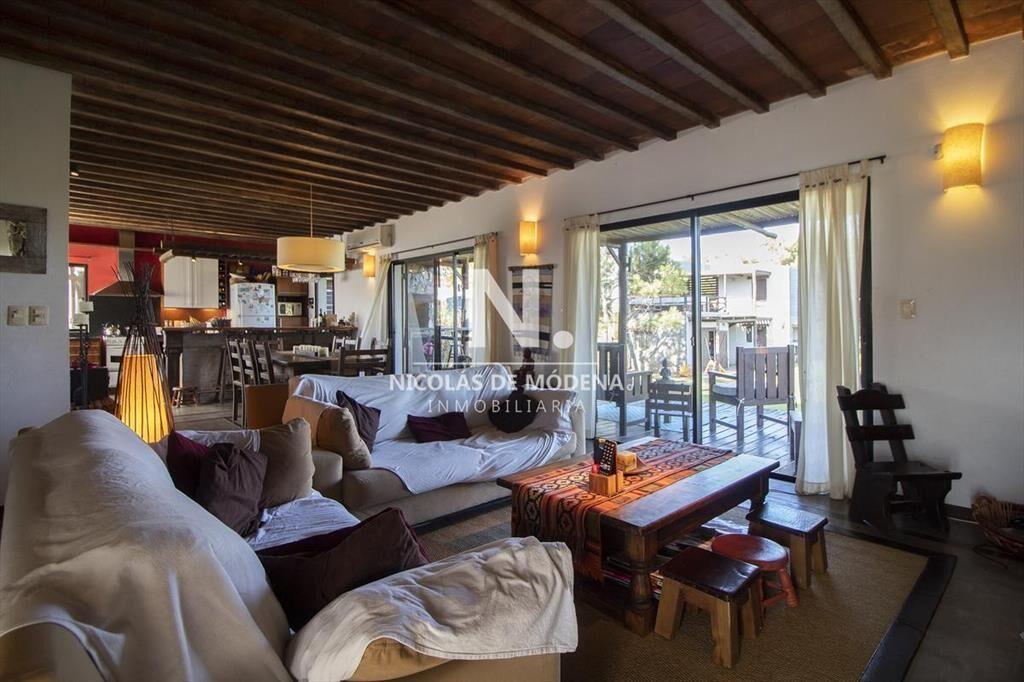 Casa con piscina y gran terreno