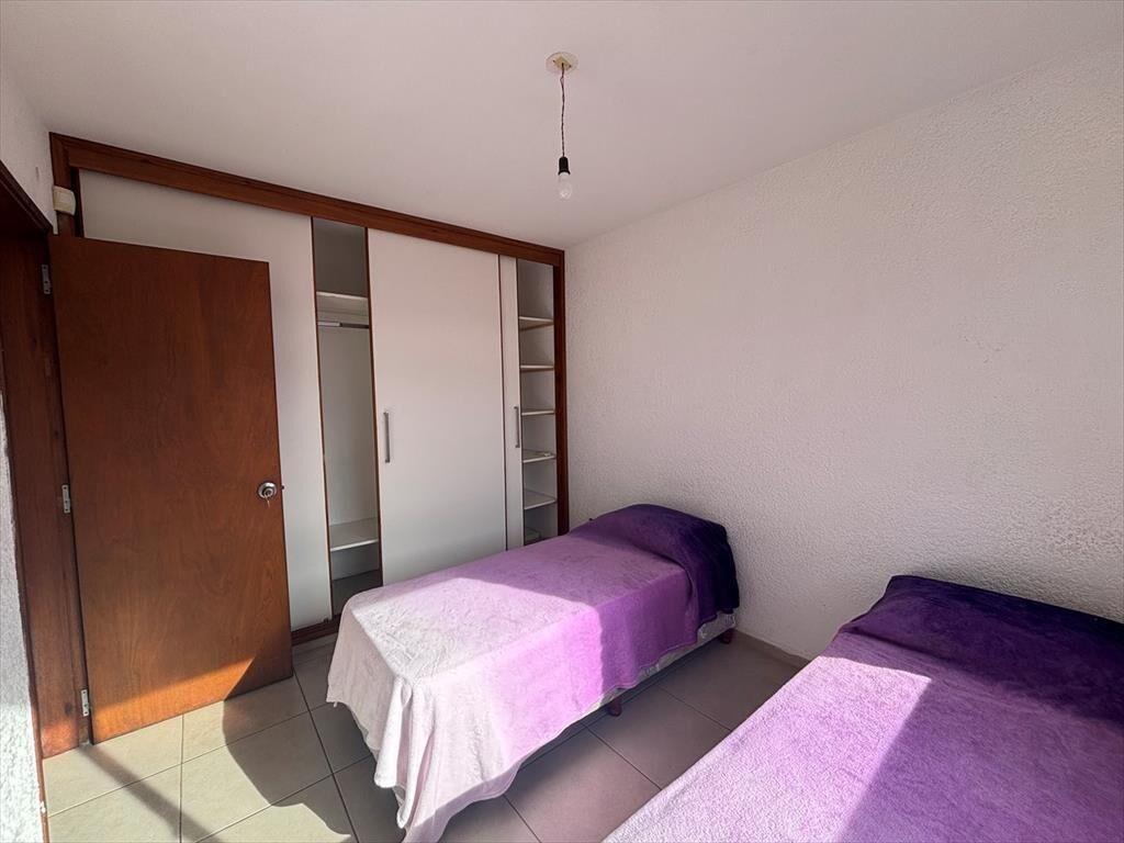 Venta con renta - 2 dormitorios - Cochera -