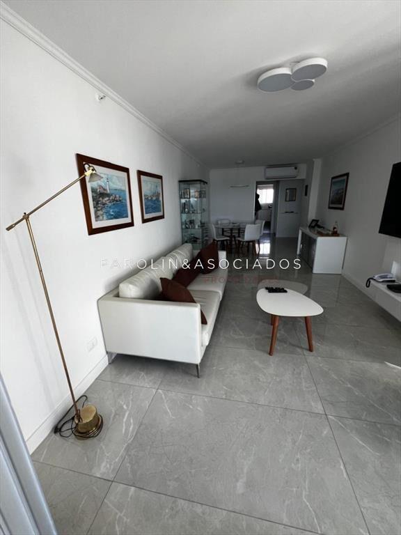 Apartamento de 2 dormitorios en venta en Miami
