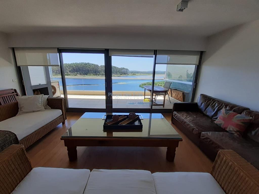 Apartamento de 2 dormitorios en Punta del este ,