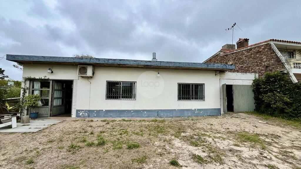 Venta Casa 2 Dormitorios, Terreno de 832 m², Solymar Sur