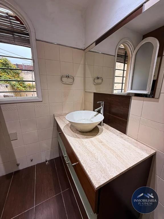 Casa en venta c/ cochera en Punta Carretas