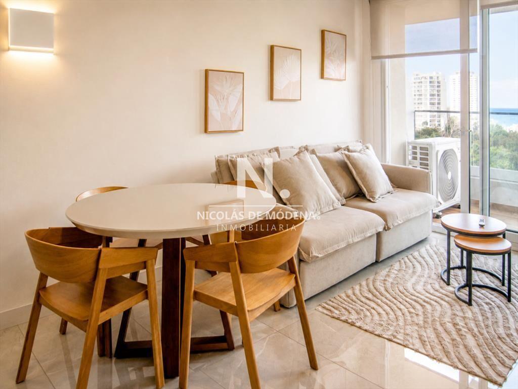 En venta apartamento de 2 dormitorios con balcon en Brava,