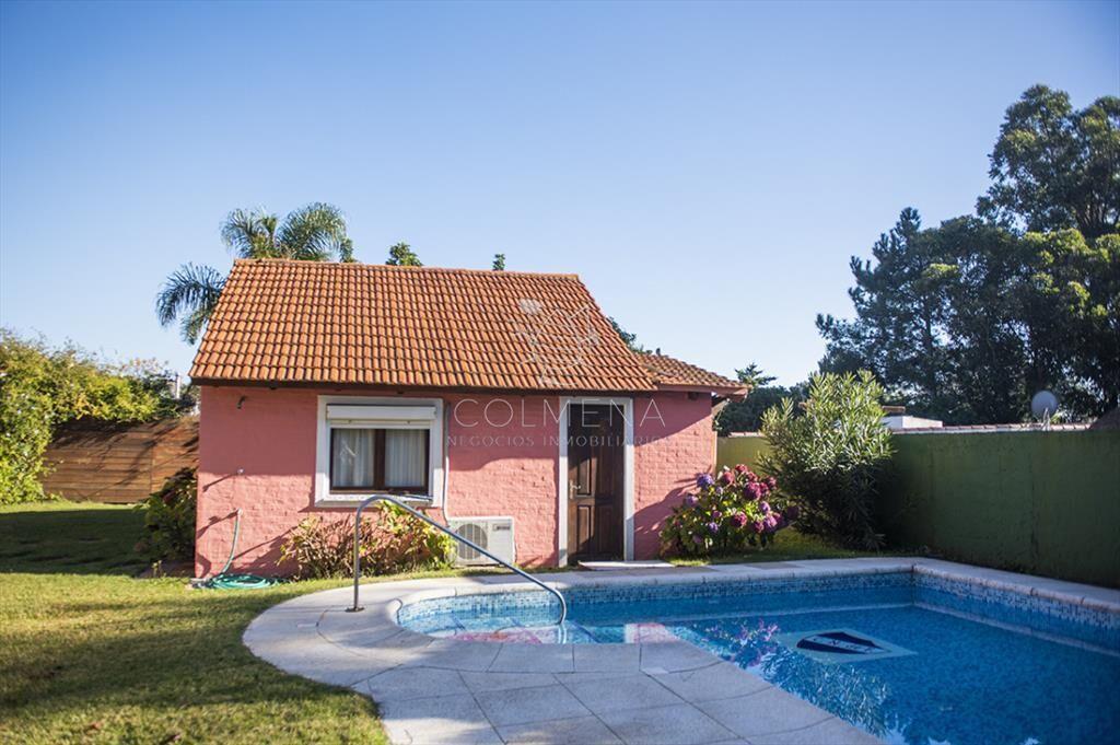 Muy linda casa en venta, zona inmejorable, 3 dormitorios y