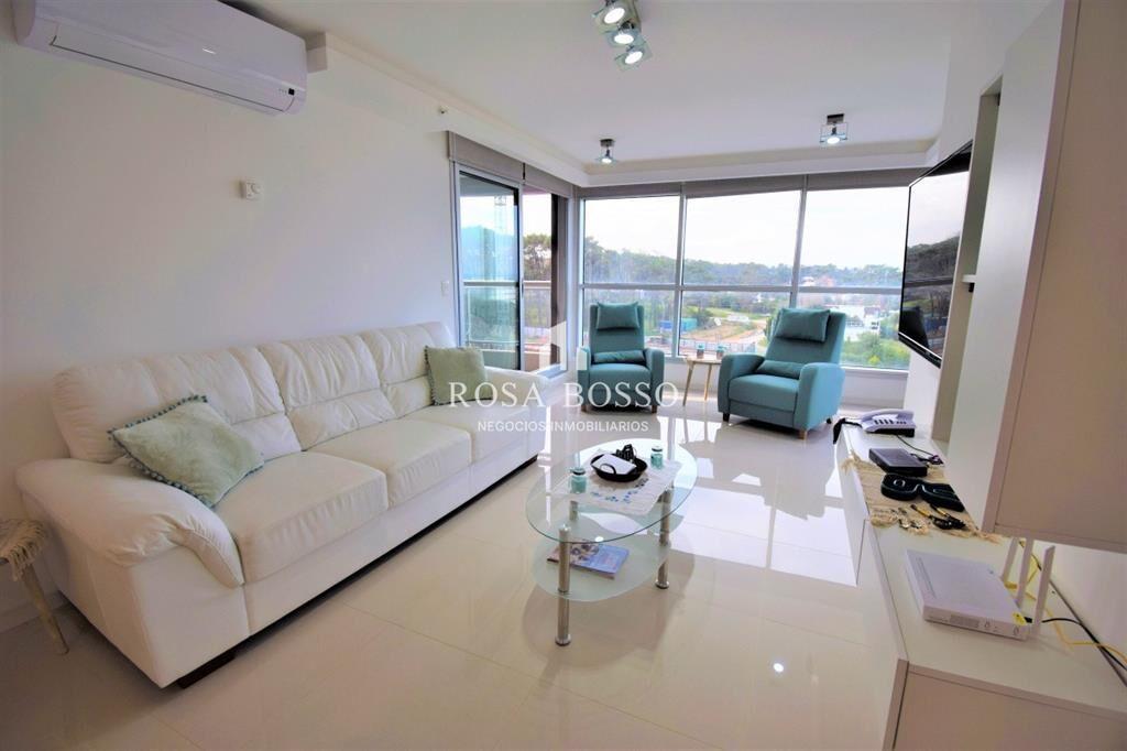 Excelente apartamento ubicado sobre la Brava!