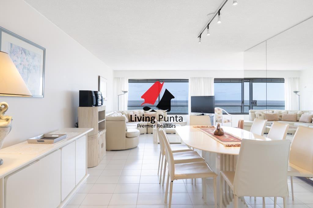 Venta de apartamento de 3 dormitorios y dep. de