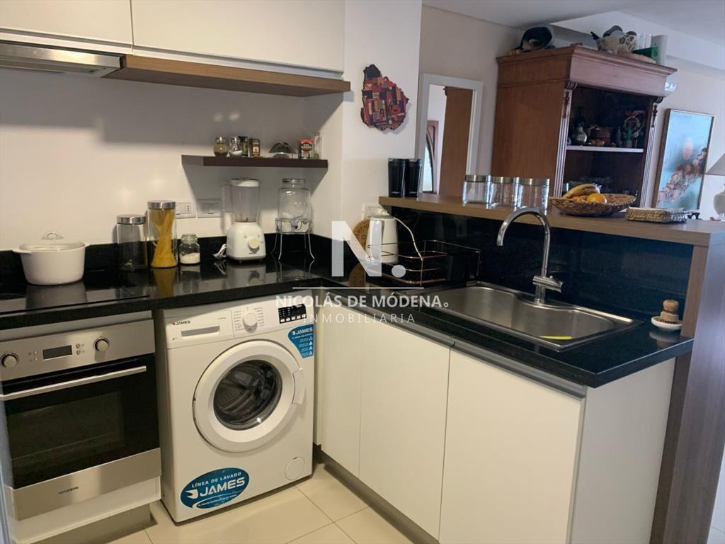 Apartamento de 2 dormitorios y 2 baños, con del