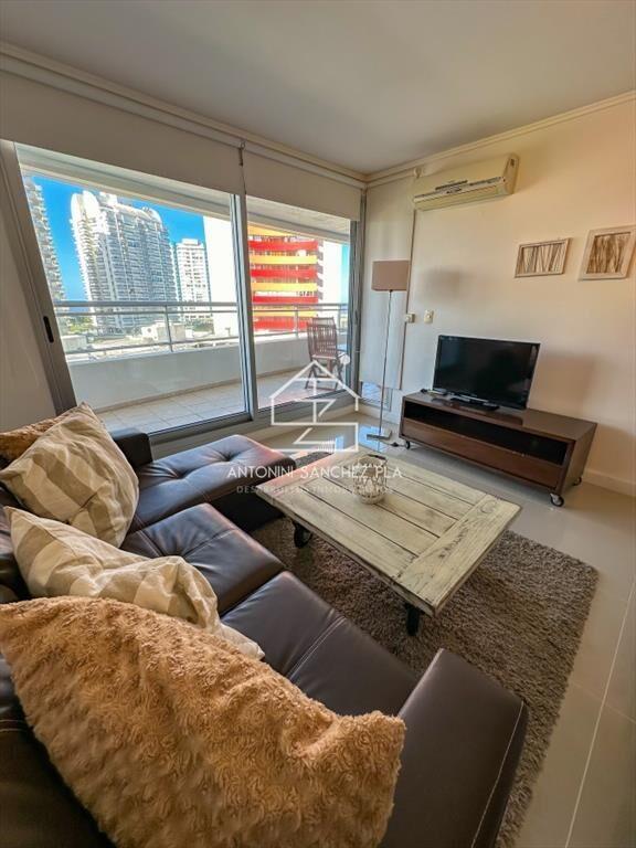 Departamento en venta en exclusiva torre en Punta del Este