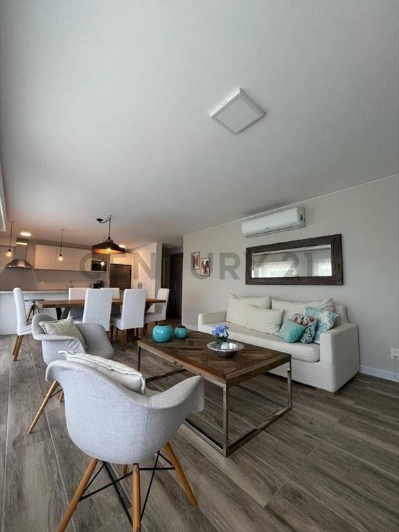 Venta Apartamento 2 Dormitorios En Playa Brava
