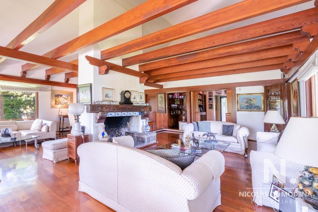 Casa en Venta Barrio Golf Punta del Este de Seis Dormitorio