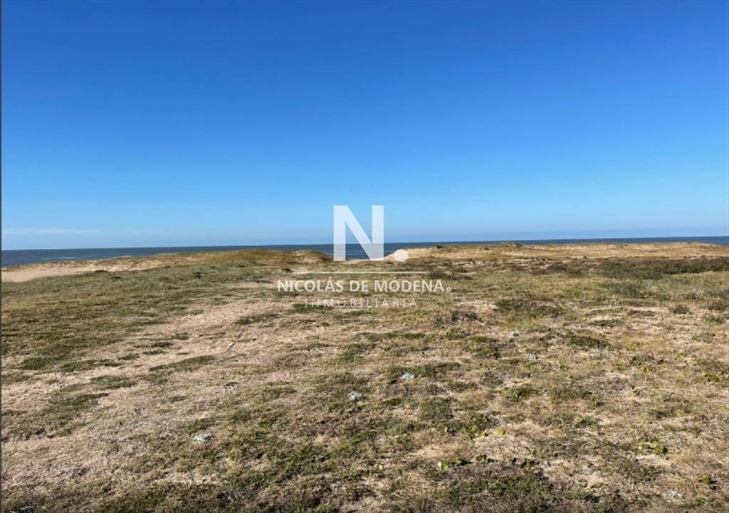 Vende Terreno en Manantiales