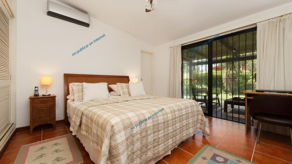 CASA DE 3 DORMITORIOS EN LUGANO, PUNTA DEL ESTE
