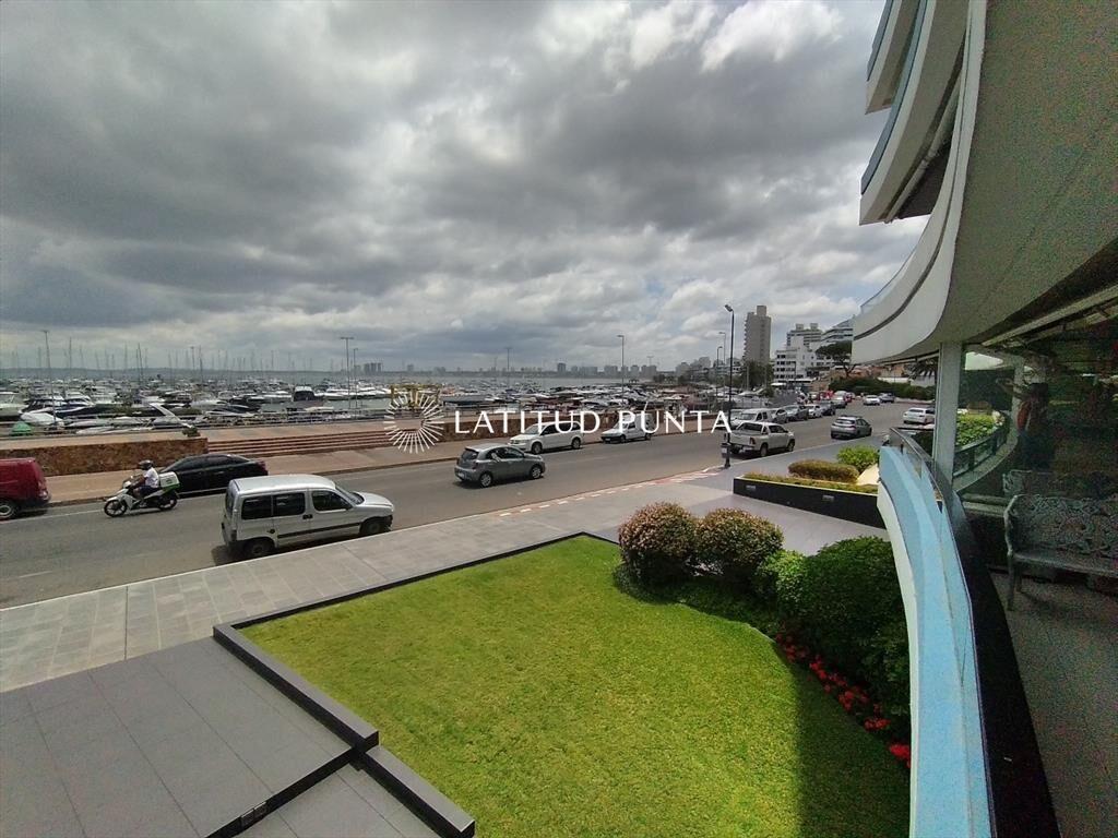 Apartamento frente al Puerto