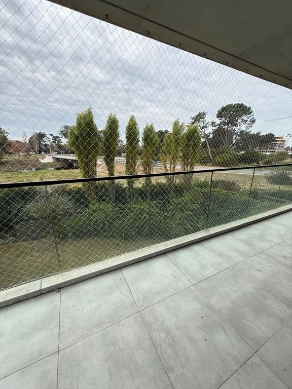 ALQUILA APARTAMENTO JARDINES DE CARRASCO 2 DORMIT