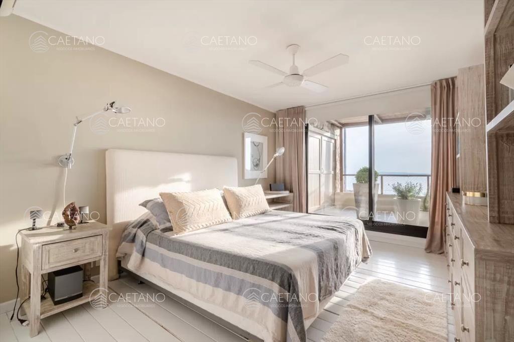 Venta apartamento 3 dormitorios más dependencia