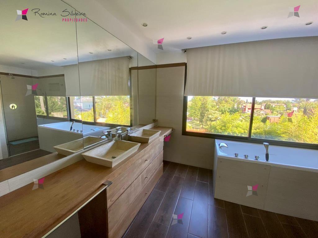 Casa en Rincón del Indio 5 dormitorios con