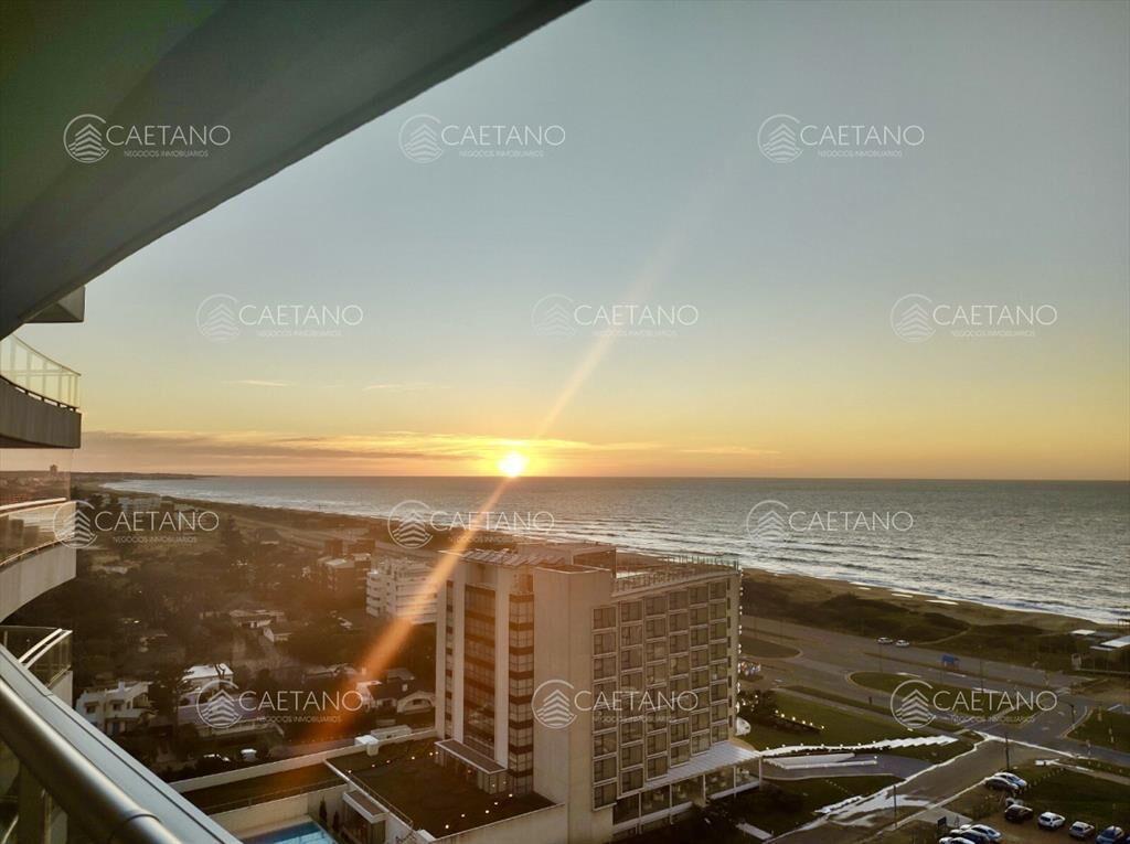 Apartamento en Punta del Este, Brava