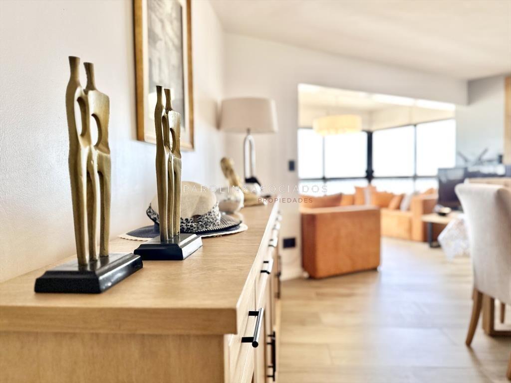 Apartamento en Brava, 2 dormitorios *