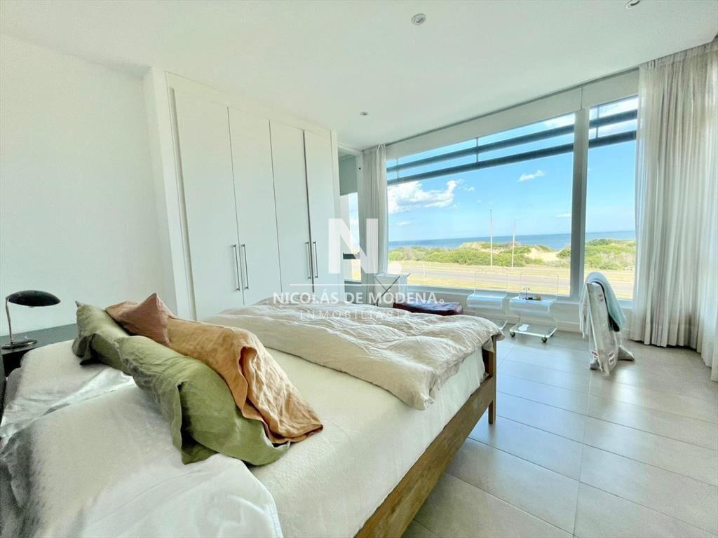 Apartamento en Alquiler Playa Brava Primera Fila