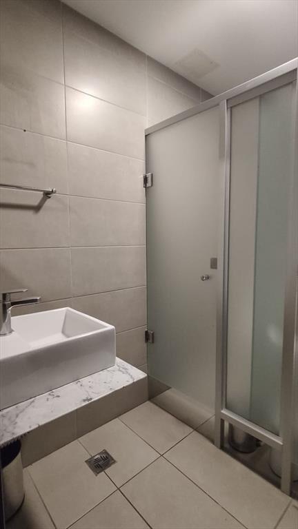 VENTA-exclusivo local comercial 160m2-PTA CARRETAS