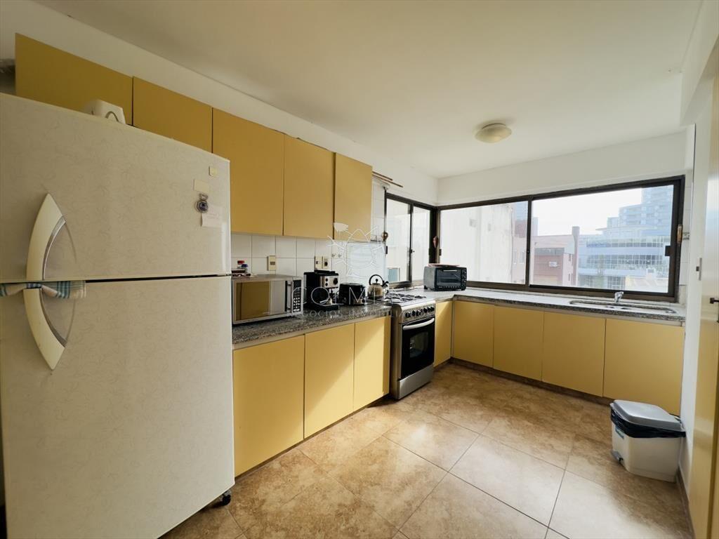 Apartamento en venta, 3 dormitorios, vista al