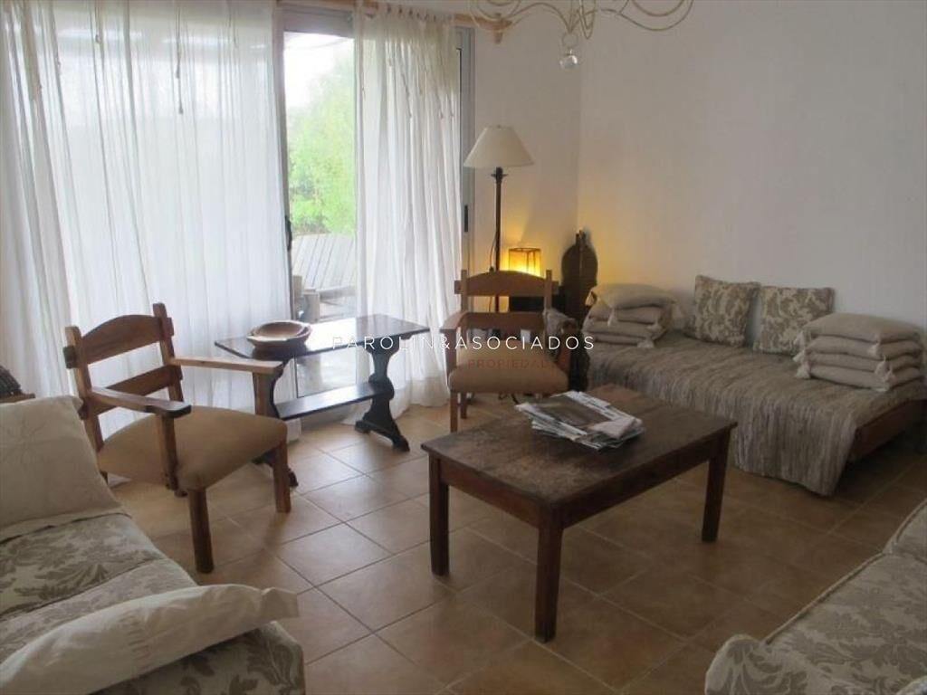 CASA DE 3 DORMITORIOS EN SOLANAS, PUNTA BALLENA