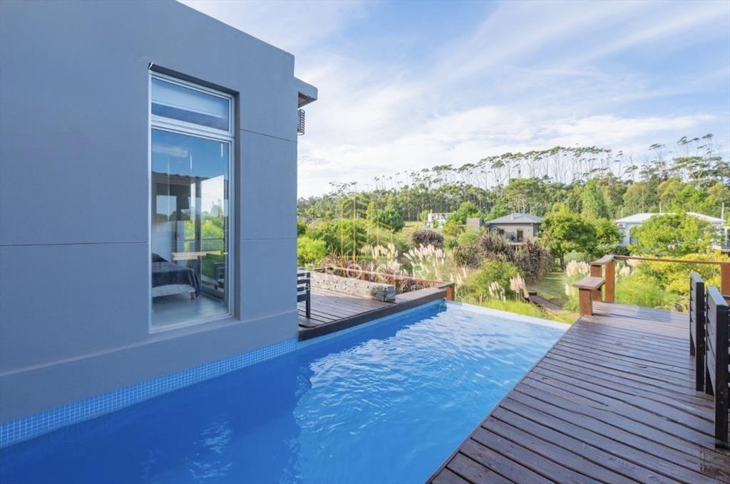 Casa en Venta 3 dormitorios con vista al mar en barrio priv