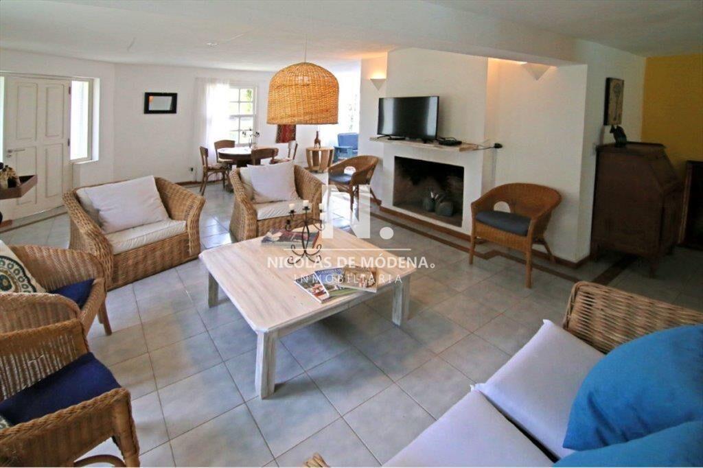 Venta de Casa de 4 dormitorios en La Barra, Punta