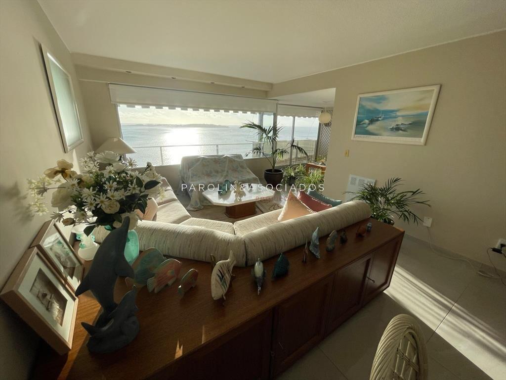 Apartamento en venta en primera línea de Mansa 2