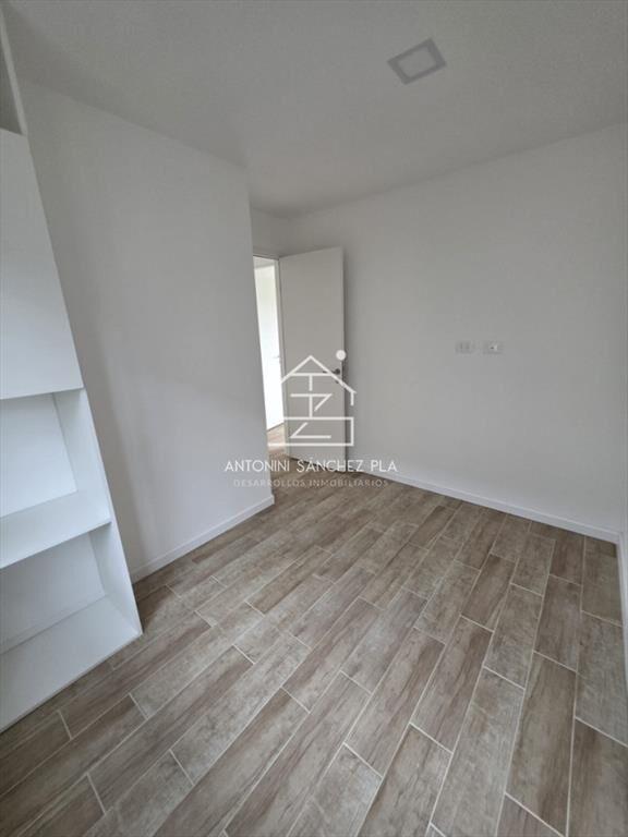 COMPLEJO 4H EN VENTA DE 2 DORMITORIO CERCA A