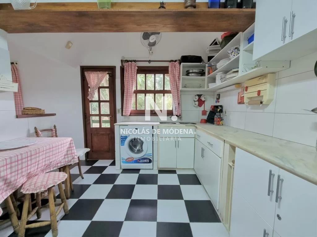Encantadora casa de 5 dormitorios en Montoya