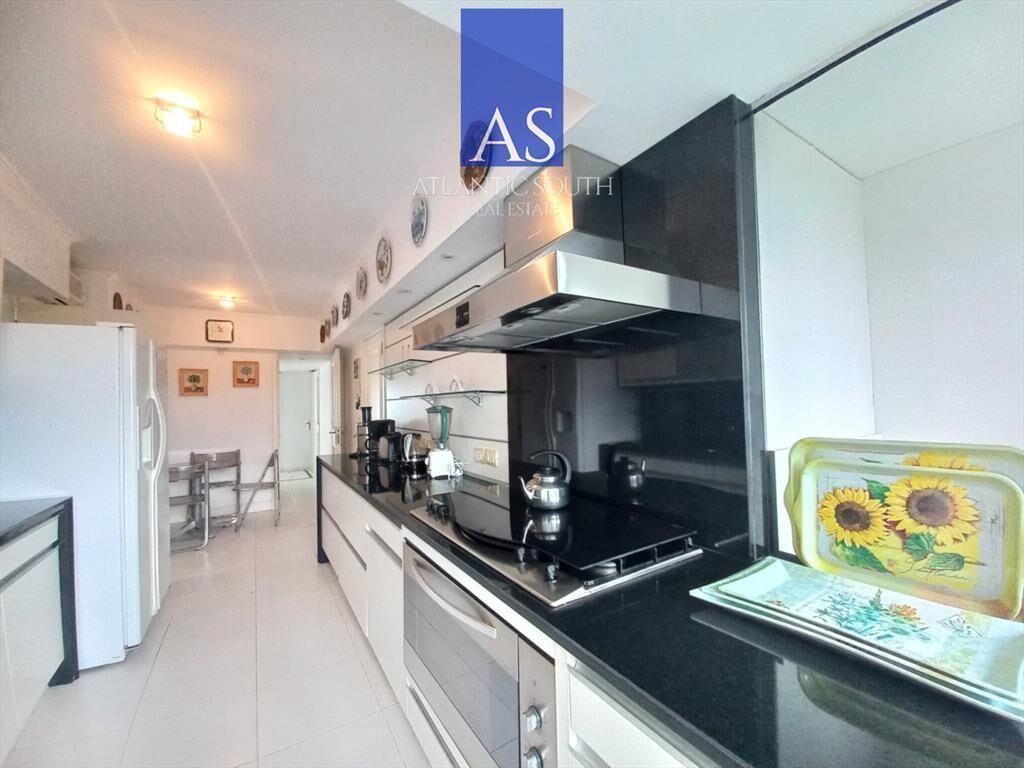 Apartamento en Aguas Azules, 4 dormitorios frente