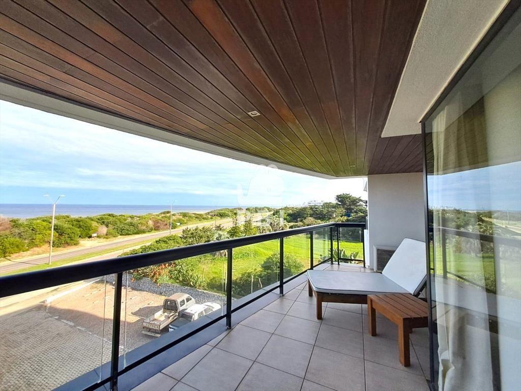 Apartamento frente al mar 2 dormitorios mas  - -