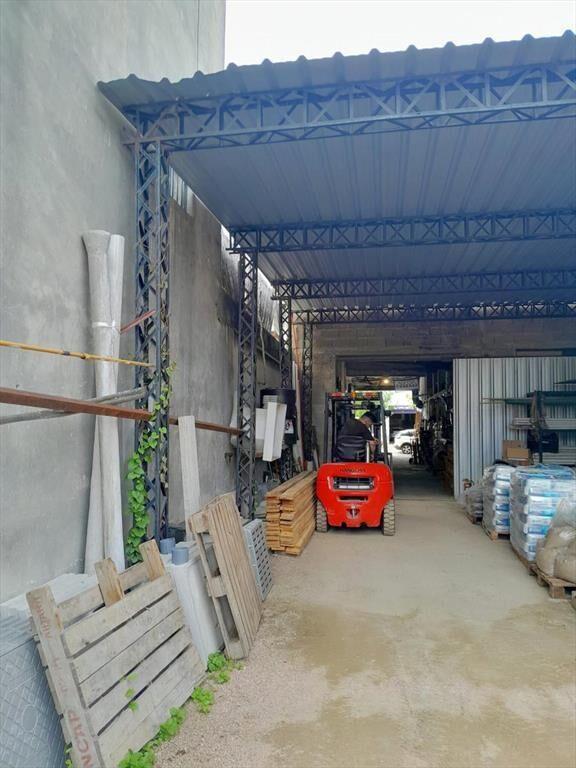 Venta  Galpón 420m2 con Renta Aguada
