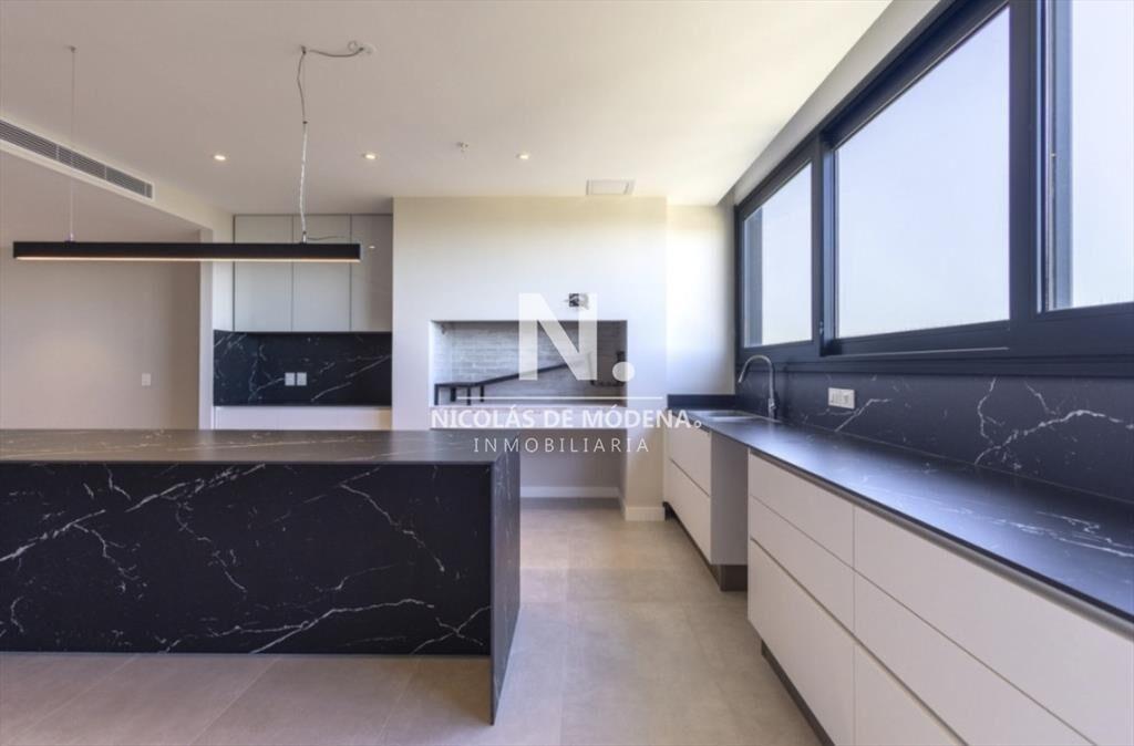 Exclusivo Apartamento Dúplex de 4 dormitorios en