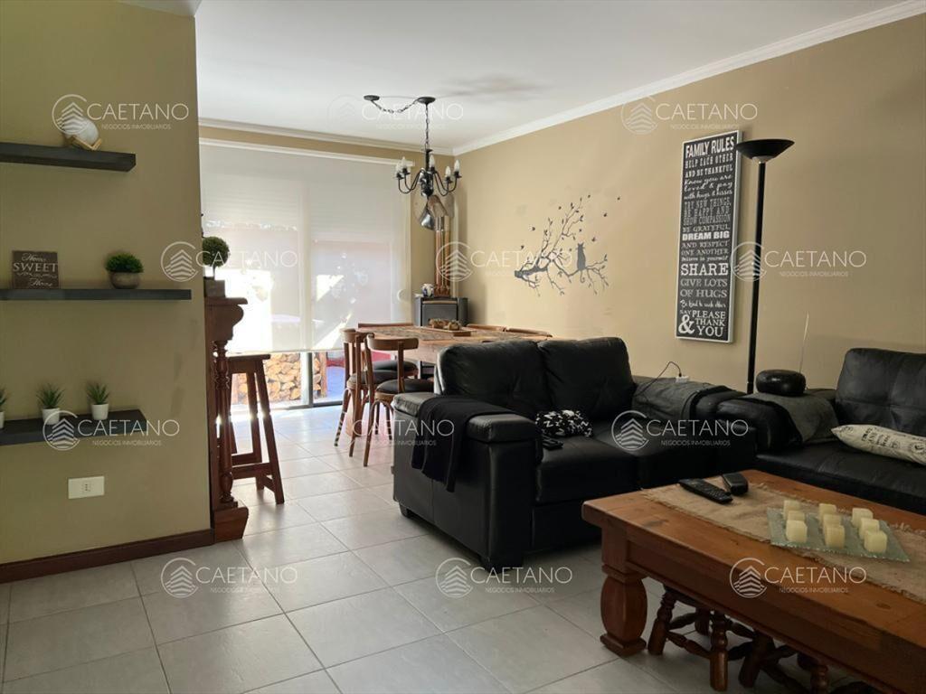 VENTA CASA EN COMPLEJO CON PISCINA PUNTA DEL ESTE