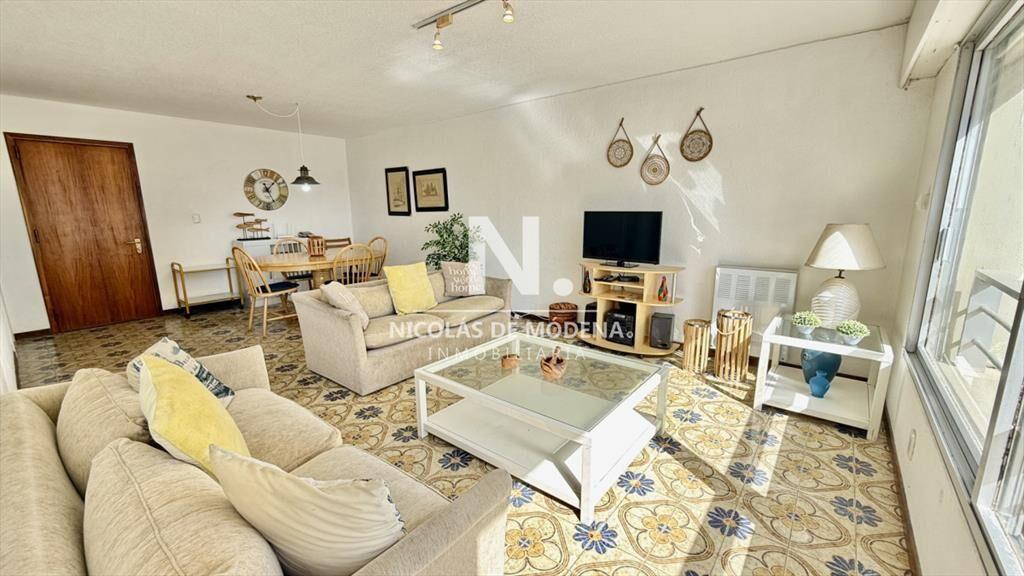Apartamento en venta 2 dormitorios al PUERTO!