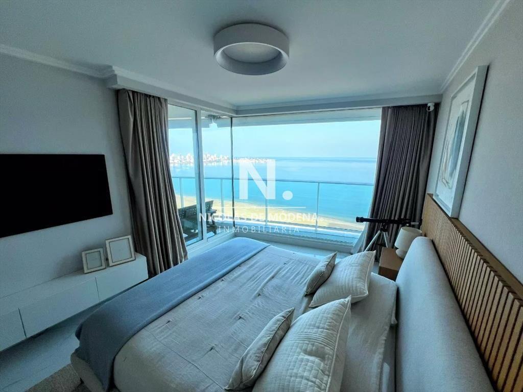 Apartamento en venta 4 dormitorios en Playa Punta