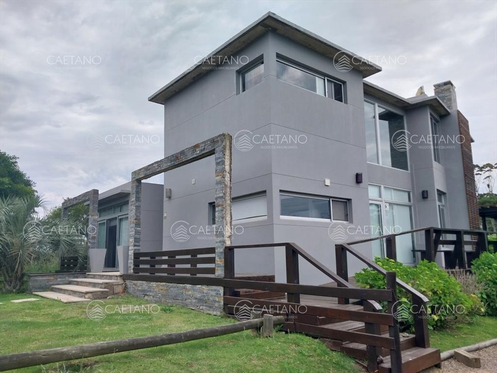 Gran oportunidad en Pueblo San Vicente. venta ,