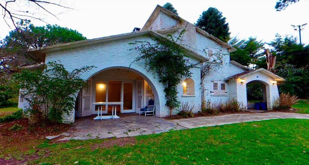 Venta casa 6 dormitorios a reciclar en San Rafael