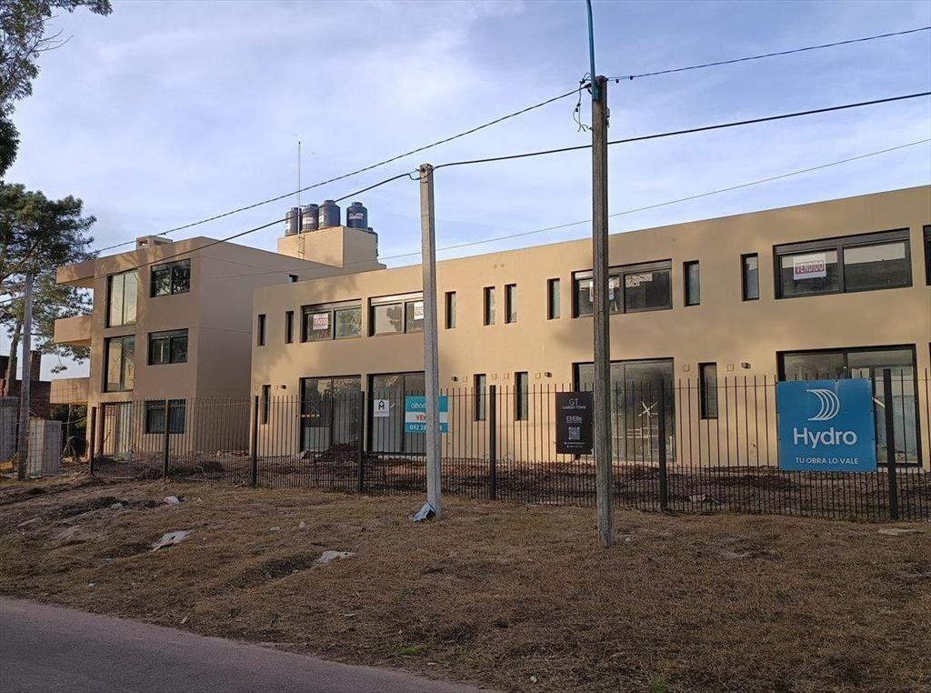 Venta Casa Jardines de Carrasco GARDEN TOWN credito hipotec